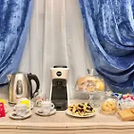 Guest house Meraville 4*